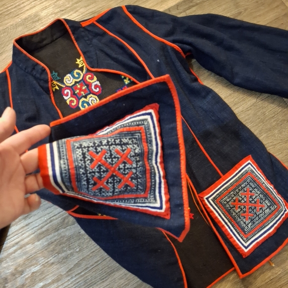Embroidered Abstract Reversible Jacket. - Picture 8 of 16